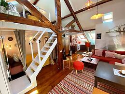 Studios with Mezzanine Rua da Moeda