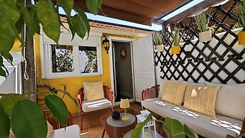 Studios with Mezzanine Rua da Moeda
