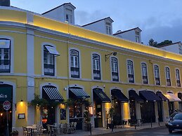 Studios with Mezzanine Rua da Moeda