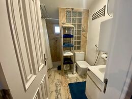 Studios with Mezzanine Rua da Moeda