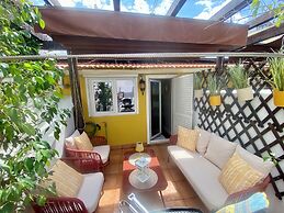 Studios with Mezzanine Rua da Moeda