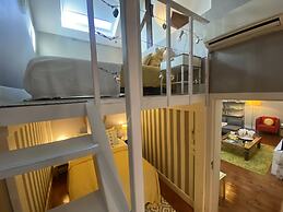 Studios with Mezzanine Rua da Moeda
