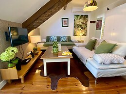 Studios with Mezzanine Rua da Moeda