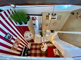 Studios with Mezzanine Rua da Moeda