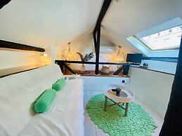 Studios with Mezzanine Rua da Moeda