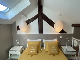 Studios with Mezzanine Rua da Moeda