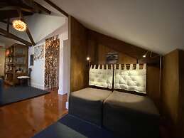 Studios with Mezzanine Rua da Moeda