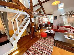 Studios with Mezzanine Rua da Moeda