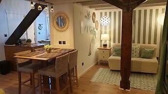 Studios with Mezzanine Rua da Moeda