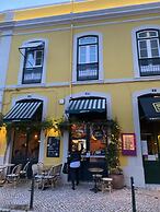 Studios with Mezzanine Rua da Moeda