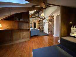 Studios with Mezzanine Rua da Moeda