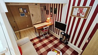 Studios with Mezzanine Rua da Moeda