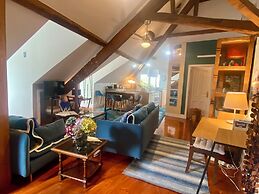 Studios with Mezzanine Rua da Moeda