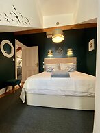 Studios with Mezzanine Rua da Moeda