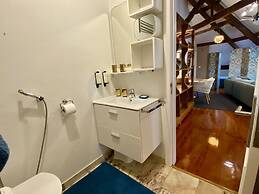 Studios with Mezzanine Rua da Moeda