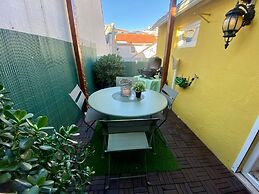 Studios with Mezzanine Rua da Moeda