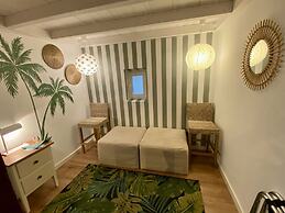 Studios with Mezzanine Rua da Moeda