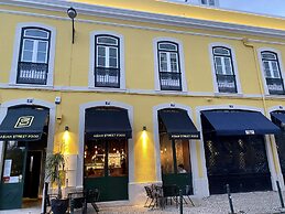 Studios with Mezzanine Rua da Moeda