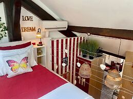 Studios with Mezzanine Rua da Moeda