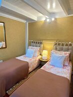 Studios with Mezzanine Rua da Moeda