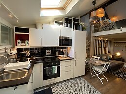 Studios with Mezzanine Rua da Moeda