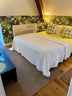 Studios with Mezzanine Rua da Moeda