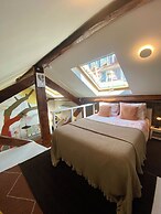 Studios with Mezzanine Rua da Moeda