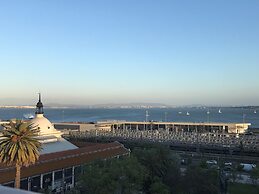 Studios with Mezzanine Rua da Moeda