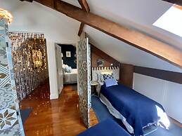 Studios with Mezzanine Rua da Moeda