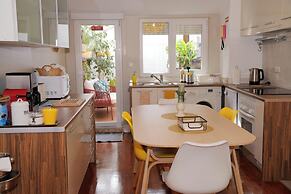 Studios with Mezzanine Rua da Moeda