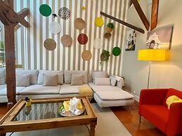 Studios with Mezzanine Rua da Moeda