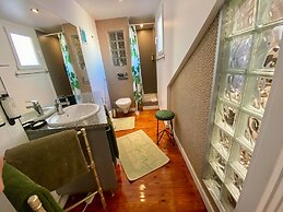 Studios with Mezzanine Rua da Moeda