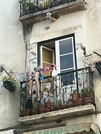 Studios with Mezzanine Rua da Moeda