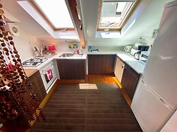 Studios with Mezzanine Rua da Moeda