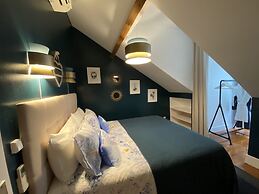 Studios with Mezzanine Rua da Moeda