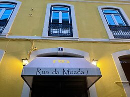 Studios with Mezzanine Rua da Moeda