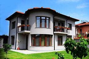 Katerina Guest House