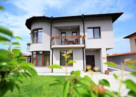 Katerina Guest House