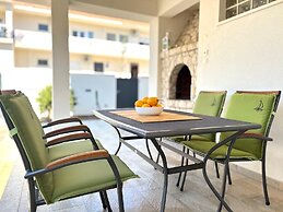 Spacious Chic Residence