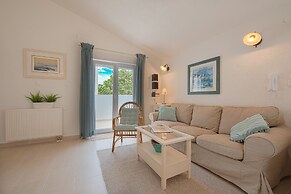 Spacious Chic Residence