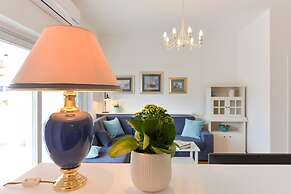 Spacious Chic Residence