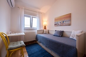 Spacious Chic Residence