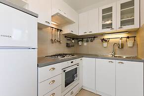 Spacious Chic Residence