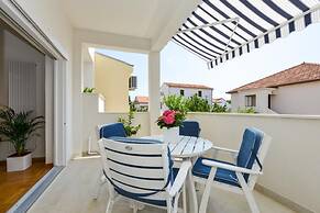 Spacious Chic Residence