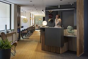 37 Lodge La Défense Courbevoie