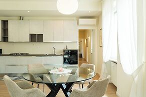 Large Filippini residence a few meters from the Arena