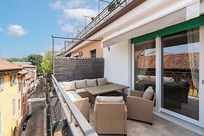 Large Filippini residence a few meters from the Arena