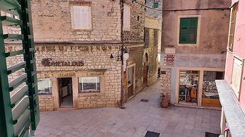 Rialto Luxury Apartment