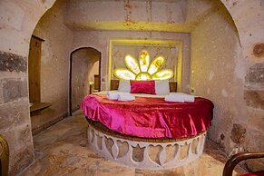 Royal Cave Hotel