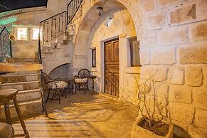 Royal Cave Hotel
